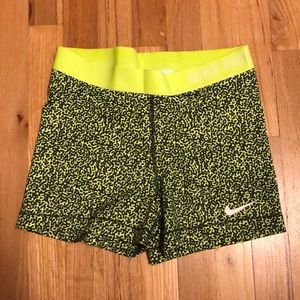 New- NIKE Women’s NIKE Pro Compression Shorts